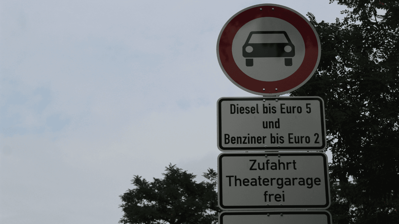 Diesel-Fahrverbote weiten sich aus: Diese Strafen drohen Autofahrern