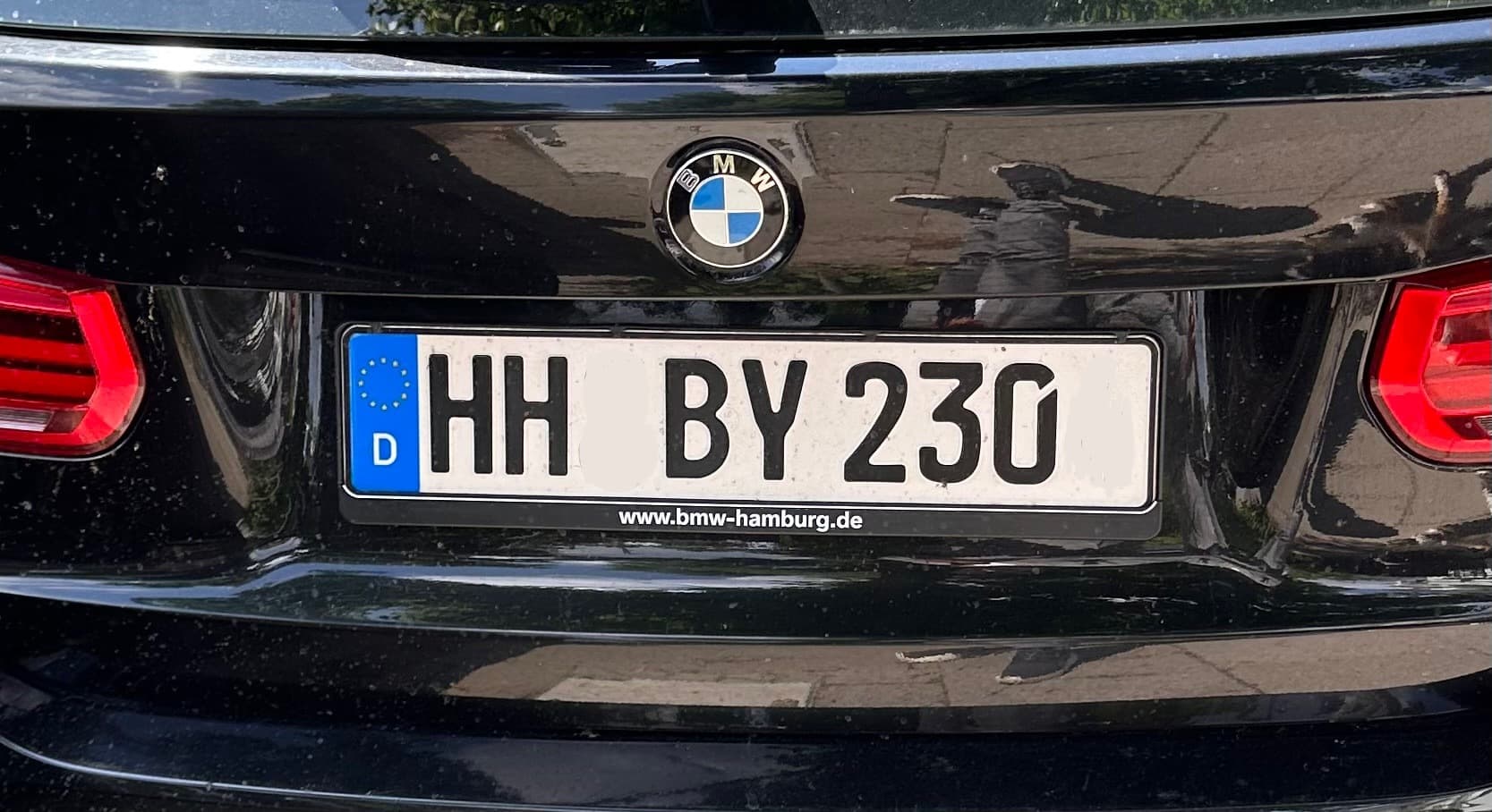 Kennzeichen ohne Siegel gesehen? Ist das überhaupt legal?