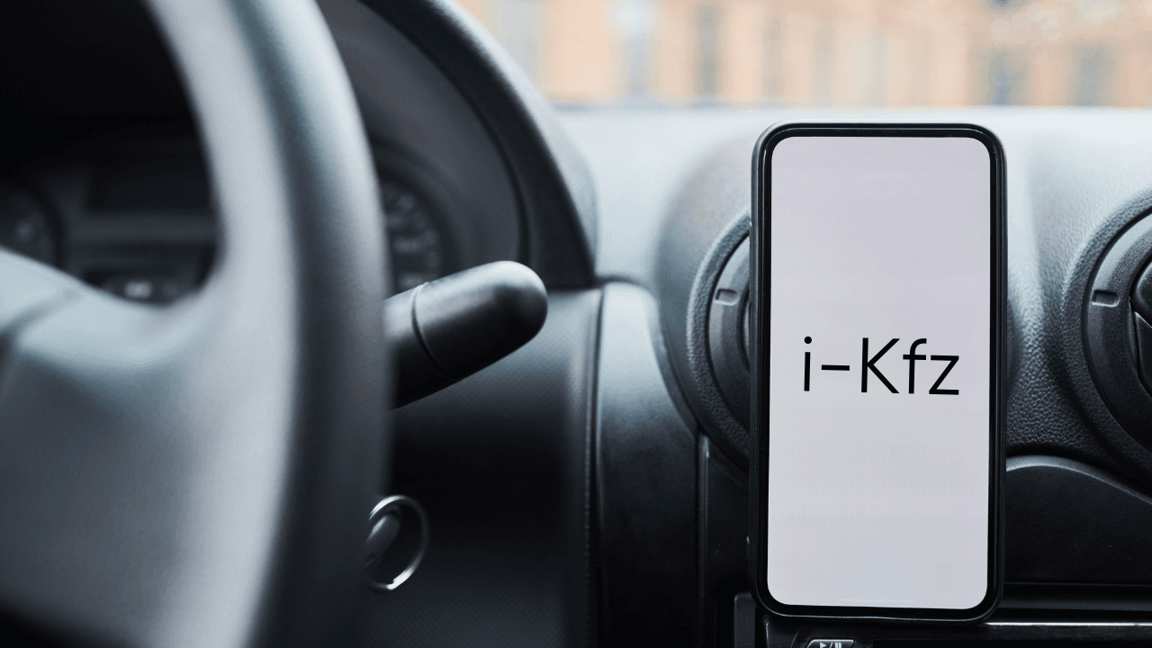 Titel: Dein Fahrzeugschein wird digital – So funktioniert die neue i-Kfz-App